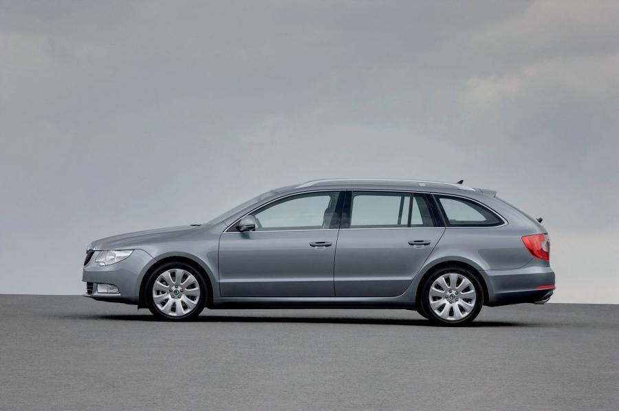  Skoda Superb Combi 2009 года  (фото 74 из 74)